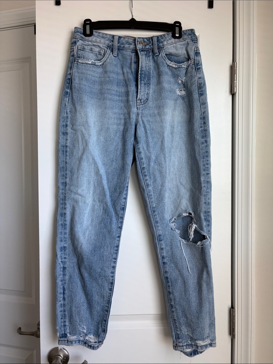 Vervet Denim - Light Wash Distressed Straight-Leg Women’s Jeans